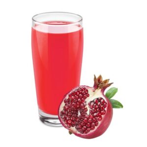 Rotes trinkForm® Light Granatapfelkonzentrat in einem Glas, begleitet von frischer Granatapfelfrucht für einen geschmackvollen Trinkgenuss